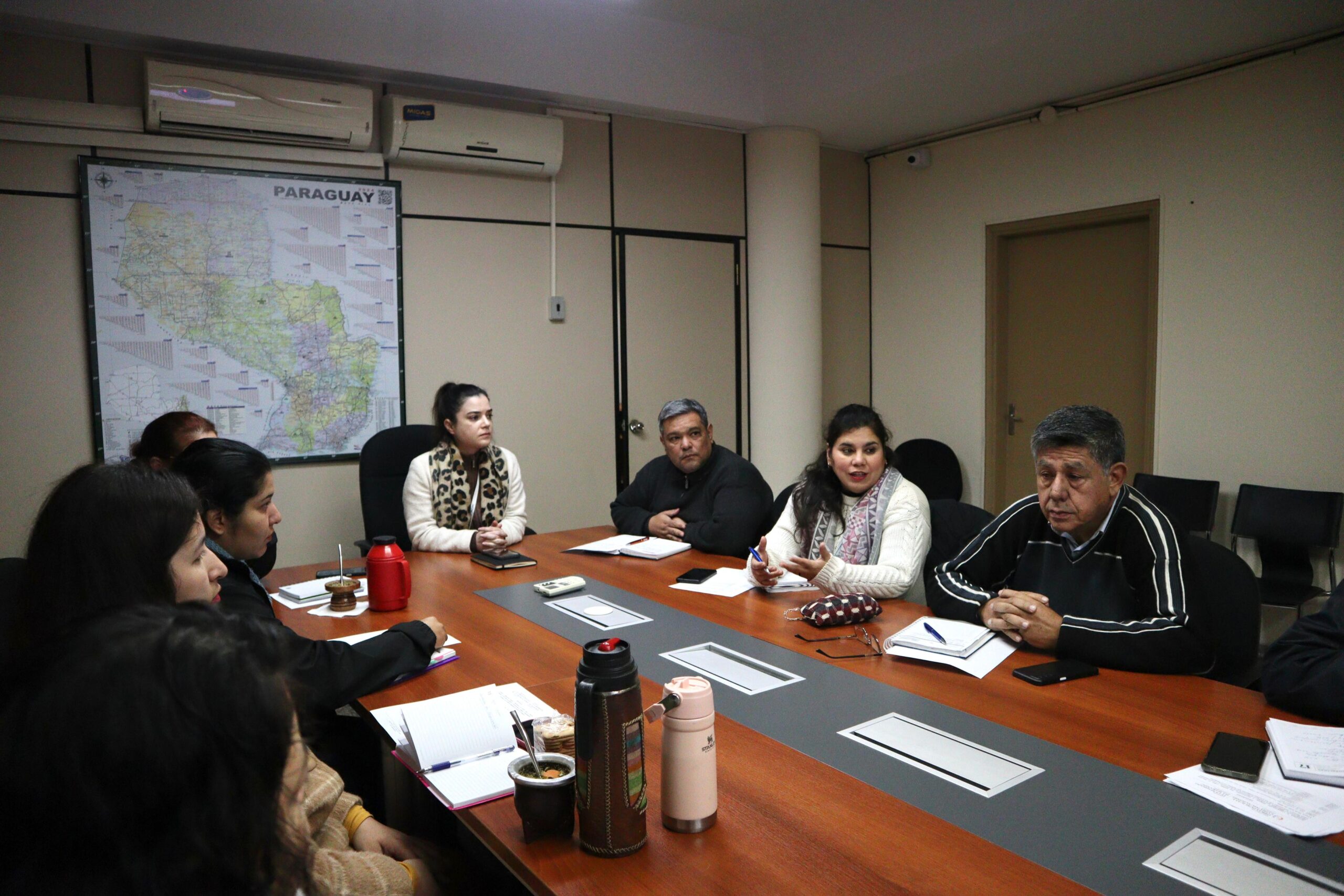 MOPC e INDI inician plan conjunto para protección de comunidades indígenas